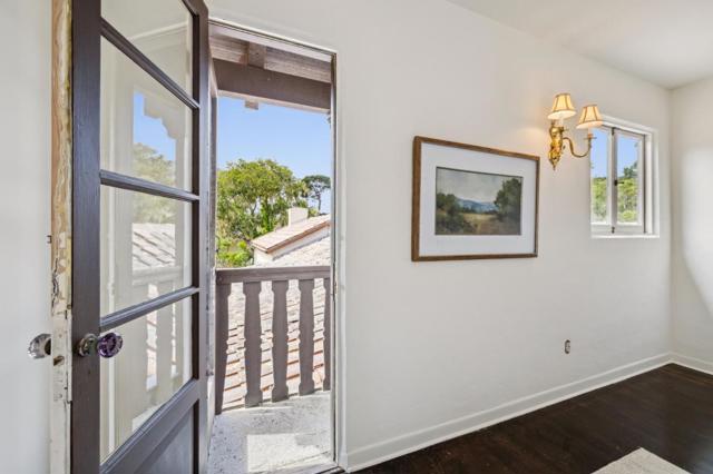 401 San Bernabe Drive, Monterey CA: https://media.crmls.org/mediaz/222c2d1d-c9e4-4b13-a931-825320ac0079.jpg