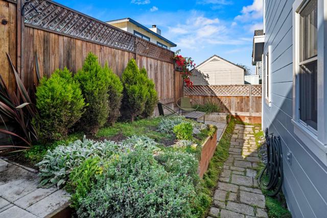 218 14th Street, Pacific Grove CA: https://media.crmls.org/mediaz/222c69db-1093-4dc3-a0bb-e1f360b4b7e7.jpg