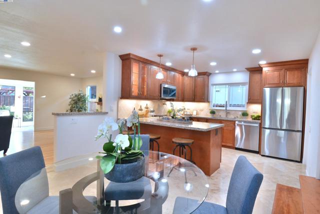 651 Brookfield Dr, Livermore CA: https://media.crmls.org/mediaz/222d15c7-b449-4b4a-9617-0a66376a42da.jpg