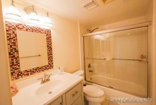 5764 San Vicente Blvd, Los Angeles, California 90019, 2 Bedrooms Bedrooms, ,2 BathroomsBathrooms,Condominium,For Sale,San Vicente Blvd,240019606SD