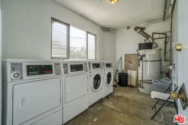 4505 Santa Rosalia Drive, Los Angeles CA: https://media.crmls.org/mediaz/222e93f4-89d1-402a-9c8b-2e6cfe313128.jpg