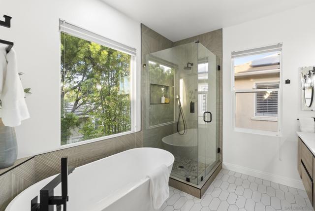 Image 23 of 64 For 7393 Portage Way