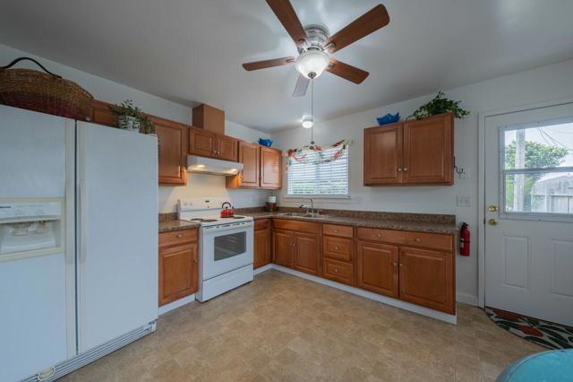 0 University Avenue, Salinas CA: https://media.crmls.org/mediaz/2230a123-ca4c-4bae-9cc1-089ac896f265.jpg