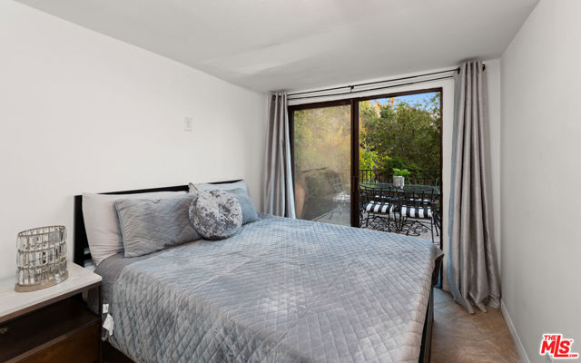 1790 Viewmont Drive, Los Angeles CA: https://media.crmls.org/mediaz/2231717b-7f5a-4ccc-be70-40ca69d85dbd.jpg