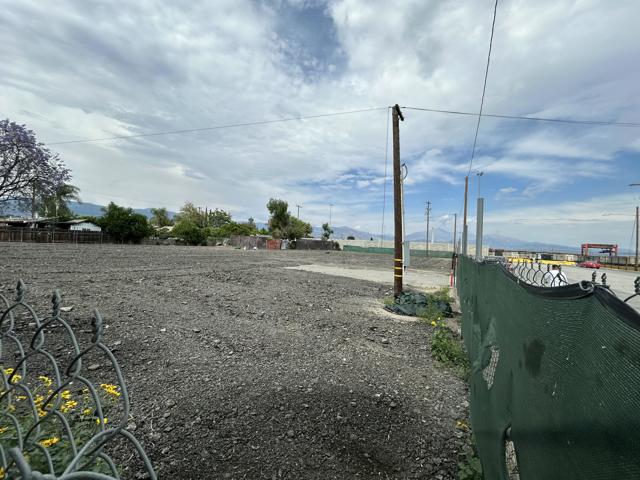 1527 4th Street, San Bernardino CA: https://media.crmls.org/mediaz/2231dcbb-286b-4552-9b2b-8e801c621a9f.jpg
