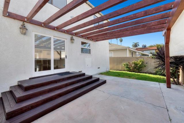 619 Beryl Street, Redondo Beach CA: https://media.crmls.org/mediaz/2232117f-f514-45f6-92c2-77b6194a6b85.jpg