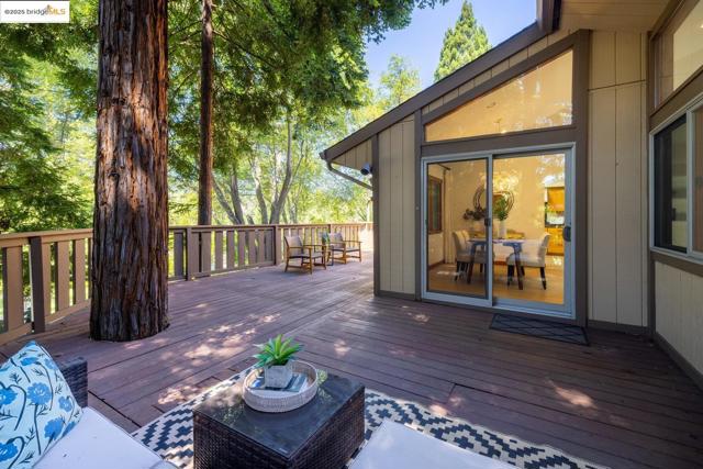 128 Alamo Sq, Alamo CA: https://media.crmls.org/mediaz/22321d8e-a12f-4846-806b-8693ccec9c8e.jpg