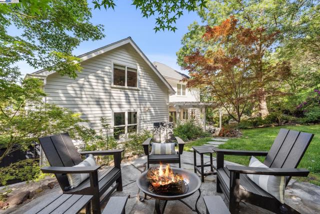 1617 Campesino Ct., Alamo CA: https://media.crmls.org/mediaz/22322f9d-220e-4417-b07f-dbc6f3c4f177.jpg