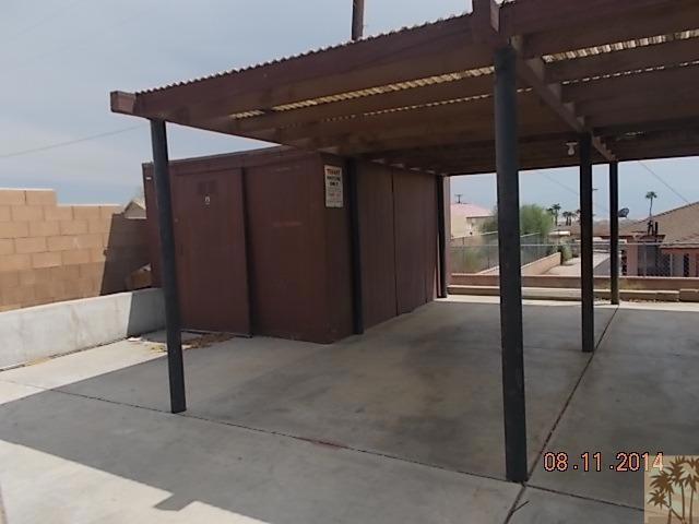 11522 Mesquite Avenue, Desert Hot Springs CA: https://media.crmls.org/mediaz/2232632a-a759-439a-b410-342fe5f17d27.jpg