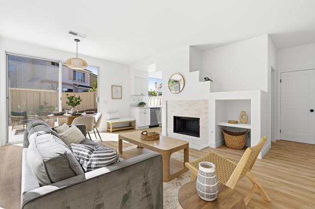 Detail Gallery Image 5 of 27 For 8727 Westmore Rd #24,  San Diego,  CA 92126 - 3 Beds | 2/1 Baths