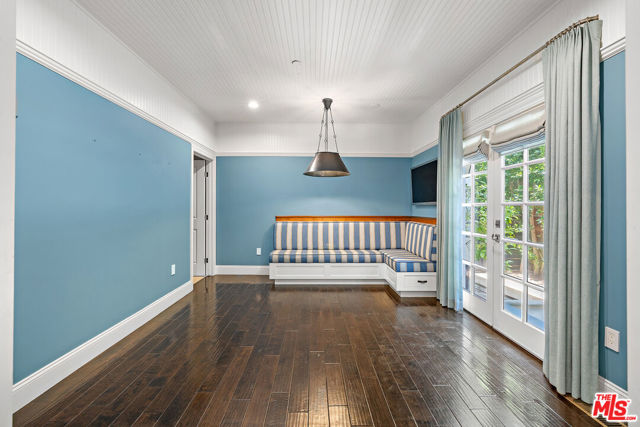 1147 Centinela Avenue, Santa Monica CA: https://media.crmls.org/mediaz/22326cad-7510-4b28-8f9d-41d2fde7bd31.jpg