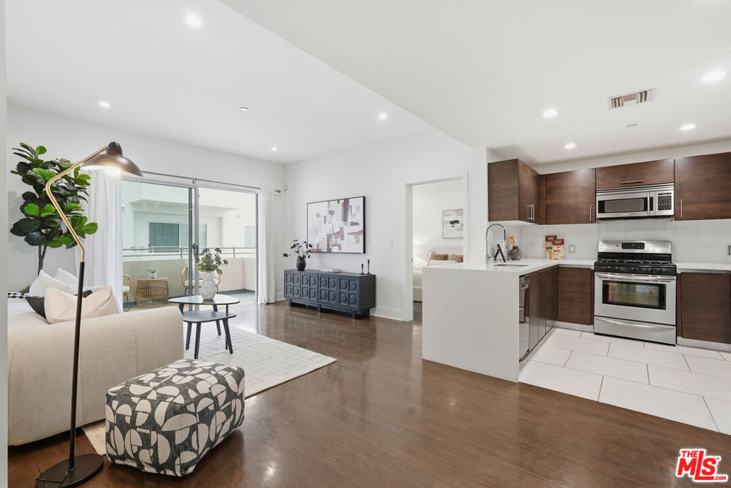 1700 Sawtelle Boulevard Unit 219