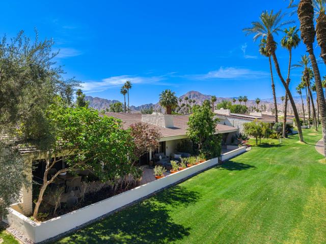 44825 Guadalupe Drive, Indian Wells CA: https://media.crmls.org/mediaz/22335636-9a01-42ed-a704-c86172861fb2.jpg