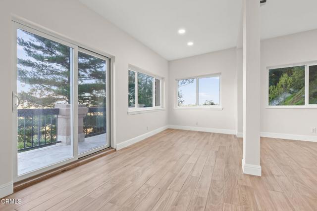 Detail Gallery Image 19 of 68 For 920 Glen Oaks Bld, Pasadena,  CA 91105 - 3 Beds | 3/1 Baths