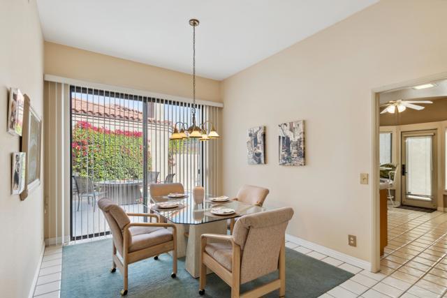 48121 Cll Seranas, La Quinta CA: https://media.crmls.org/mediaz/2235208f-8eaa-4cce-86f8-2e2125da38c0.jpg