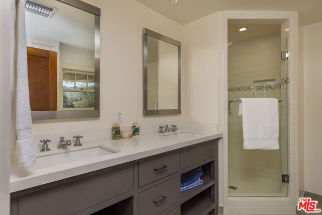 29433 Highway 33 Highway, Maricopa CA: https://media.crmls.org/mediaz/22365fef-6bac-4bfe-9a12-51466b91cebe.jpg