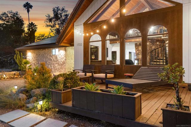 1722 Tierra Libertia Rd, Escondido CA: https://media.crmls.org/mediaz/22371069-5367-4bd3-9870-90619dd07d78.jpg