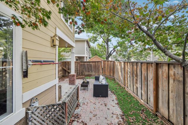 337 Ballymore Circle, San Jose CA: https://media.crmls.org/mediaz/2237c379-6357-47c0-bf9a-6b6f42aa0bab.jpg