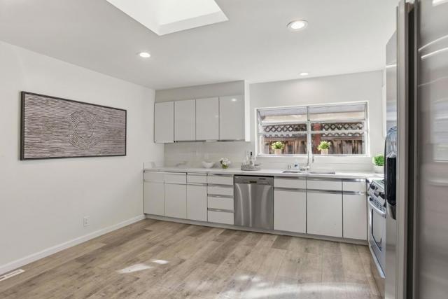 1079 Annapolis Drive, San Mateo CA: https://media.crmls.org/mediaz/22387de2-089e-4676-89a6-5e8cbff003fa.jpg