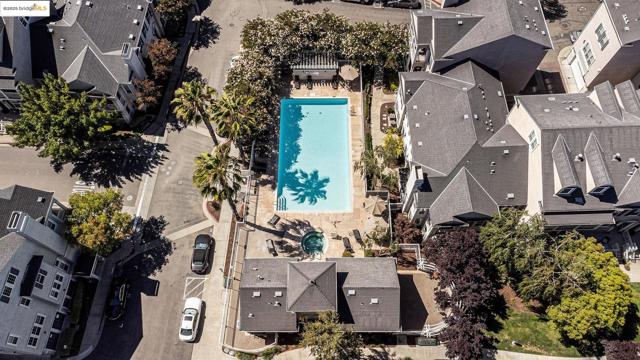 3730 Whitworth Dr, Dublin CA: https://media.crmls.org/mediaz/22395aff-1f2e-4bd6-8c16-c786c098ae18.jpg