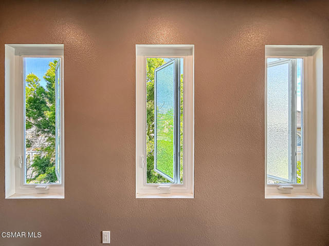 Image 29 of 67 For 388 Via Cresta