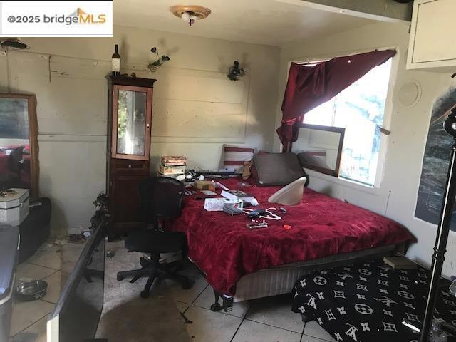 22807 Alice, Hayward CA: https://media.crmls.org/mediaz/223a3ab8-cdaa-4fd0-9d0e-61e16f6d328a.jpg