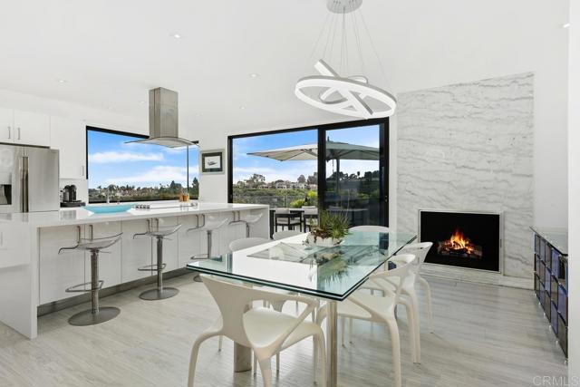 6544 Caminito Northland, La Jolla CA: https://media.crmls.org/mediaz/223ab9c4-eaf5-44e2-93a2-d3f0948f04a9.jpg
