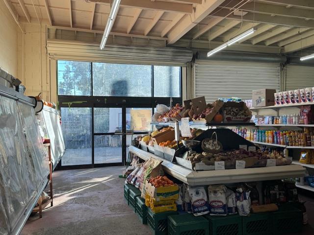 3876 3876 El Camino Real, Palo Alto CA: https://media.crmls.org/mediaz/223ac4ce-d63d-4c2e-a9cb-12e7813e50ea.jpg