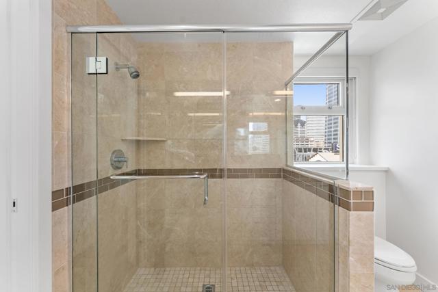 1199 Pacific Hwy, San Diego CA: https://media.crmls.org/mediaz/223b6b29-c5c4-4e4a-bf60-5ea9981cb15e.jpg