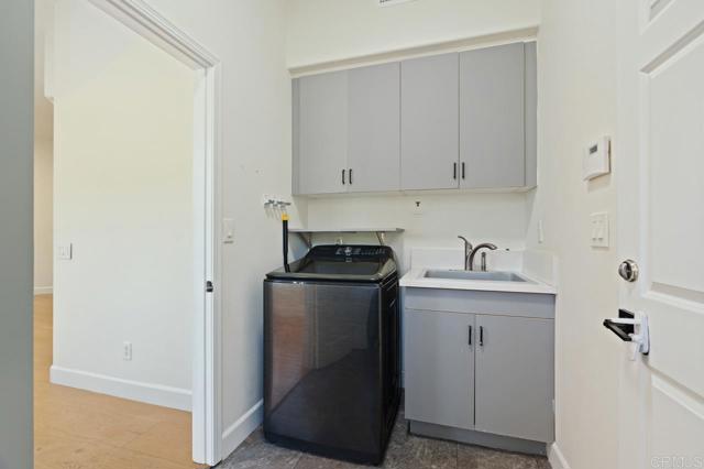 Detail Gallery Image 31 of 75 For 2327 Falkirk Row, La Jolla,  CA 92037 - 3 Beds | 3/1 Baths