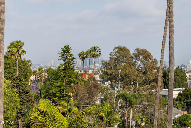 7560 Hollywood Boulevard, Los Angeles CA: https://media.crmls.org/mediaz/223bdf79-15a7-4d1c-b0e2-dce85f5ecbe3.jpg