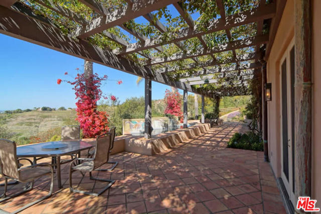 3756 FOOTHILL ESTATE (Private Lane) Road, Santa Barbara CA: https://media.crmls.org/mediaz/223c6443-b046-4e3d-ac89-9645c7e43714.jpg