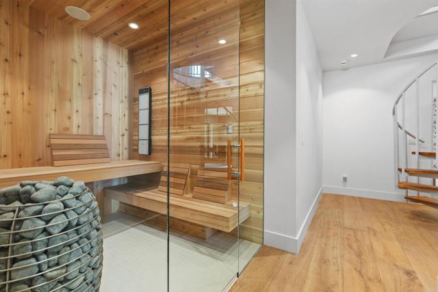 Detail Gallery Image 29 of 44 For 1506 Summit Ave, Cardiff By The Sea,  CA 92007 - 4 Beds | 3/1 Baths