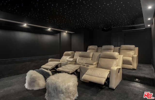 Image 36 of 44 For 5470 Los Feliz Boulevard