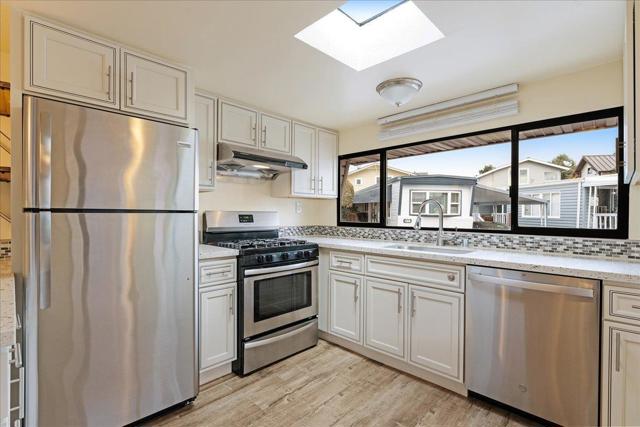 750 47th Avenue, Capitola CA: https://media.crmls.org/mediaz/223ceaed-c2dc-4c8c-a621-035d3fbaeed2.jpg