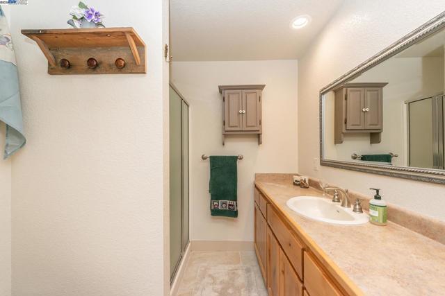 851 Mountain Aire Lane, Trinity Center CA: https://media.crmls.org/mediaz/223d4715-69db-444c-b5cb-1a6f1129991f.jpg