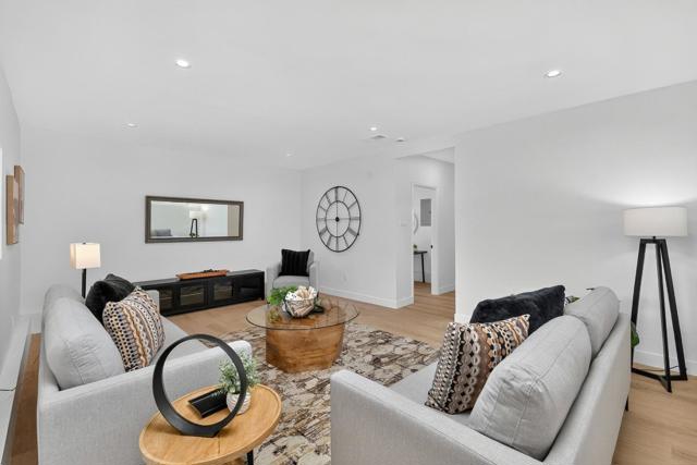 209 Nob Hill Way, Los Gatos CA: https://media.crmls.org/mediaz/223e9acd-a7c4-458a-8b13-73a86e944560.jpg
