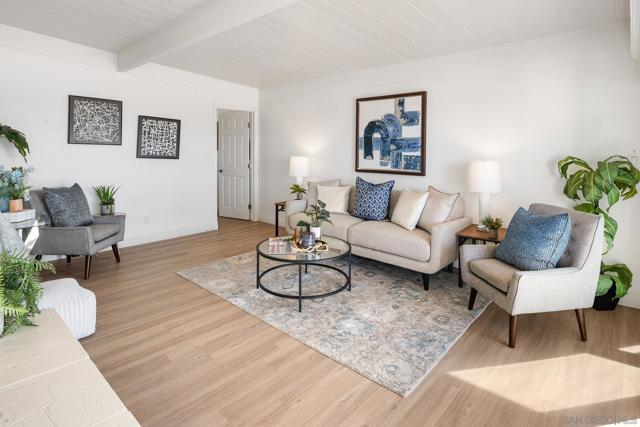 1680 Seacoast Drive, Imperial Beach CA: https://media.crmls.org/mediaz/223eb930-89b8-4442-ac4f-cd5586f0580d.jpg