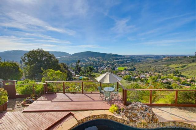 12835 Via Caballo Rojo, San Diego CA: https://media.crmls.org/mediaz/223edf47-164a-41ff-8ac6-25c6aede70db.jpg