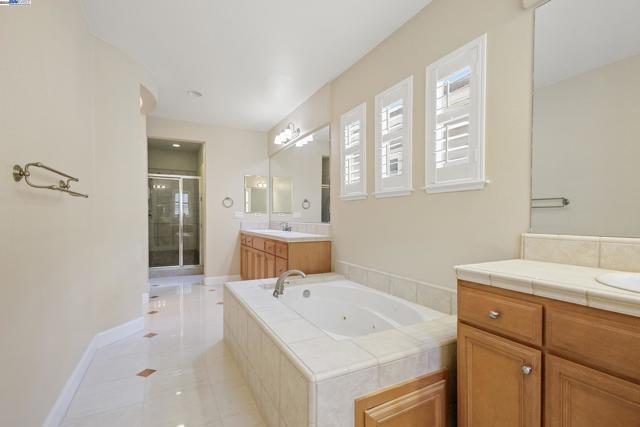 2004 W Lagoon Rd, Pleasanton CA: https://media.crmls.org/mediaz/223f2c49-4947-4d20-920b-c81382f7e214.jpg