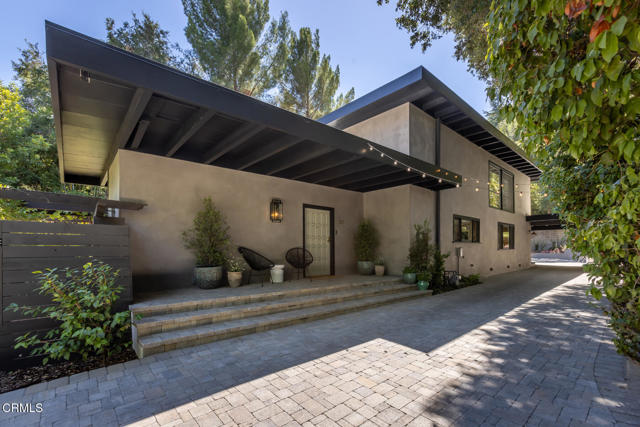 595 Linda Vista Avenue, Pasadena CA: https://media.crmls.org/mediaz/223f3123-e00f-40f7-b853-738e8bc77252.jpg