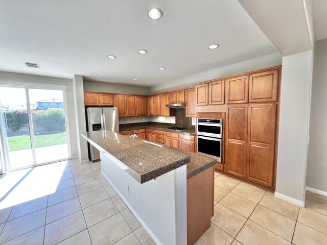 43770 Campo Place, Indio CA: https://media.crmls.org/mediaz/223f3ab0-4566-48b8-a7a2-aa049b01012f.jpg