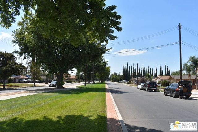 1385 Palm Avenue, Beaumont CA: https://media.crmls.org/mediaz/223f74e0-db52-46ca-8f69-437632a683d8.jpg