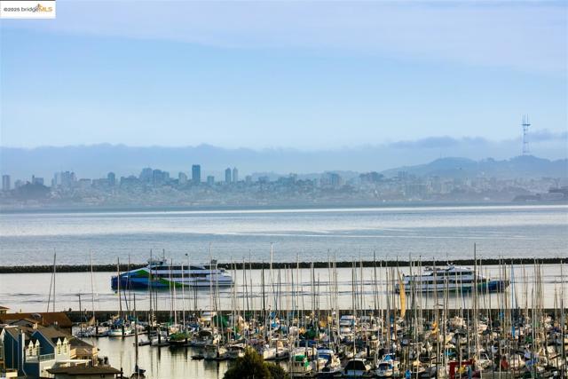 1301 Quarry Ct, Richmond CA: https://media.crmls.org/mediaz/223f9d5e-fdc0-4903-a783-797a5898b42e.jpg