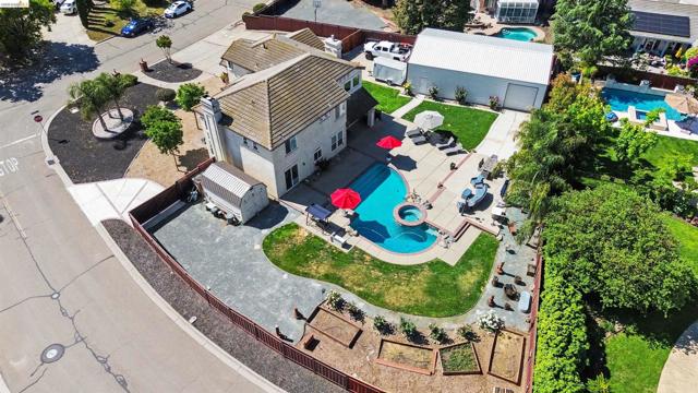 Image 56 of 57 For 2752 Placer Dr