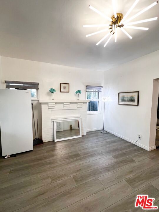 1207 S Harvard Boulevard, Los Angeles CA: https://media.crmls.org/mediaz/2241505b-d66d-4f5d-84a5-4eed6bd3dcc6.jpg
