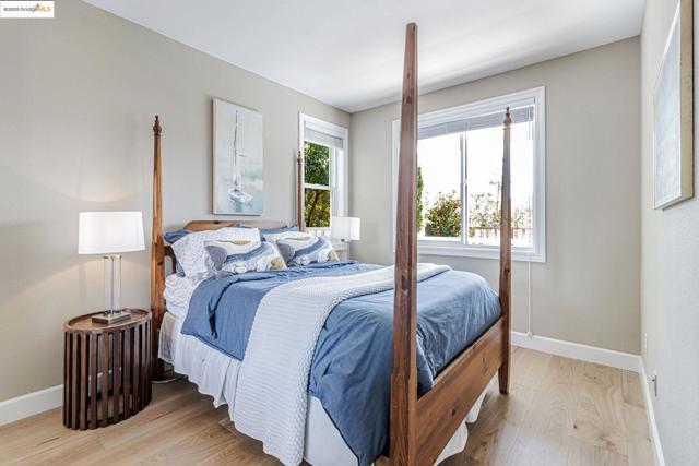 104 Seacliff Court, Richmond CA: https://media.crmls.org/mediaz/224153b7-5324-45d1-a72c-2012f3b8cbf8.jpg