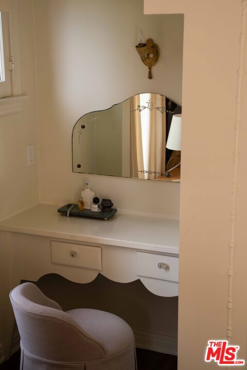 4331 4th Avenue, Los Angeles CA: https://media.crmls.org/mediaz/22425bde-d948-4bcd-a1cf-3a80c4deb943.jpg