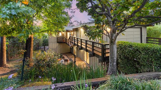 760 La Mesa Drive, Portola Valley CA: https://media.crmls.org/mediaz/22443604-df7c-4f25-8266-1d2cb214268f.jpg