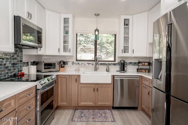 Detail Gallery Image 1 of 1 For 12061 Cedarwood, Mendocino,  CA 95460 - 3 Beds | 2 Baths
